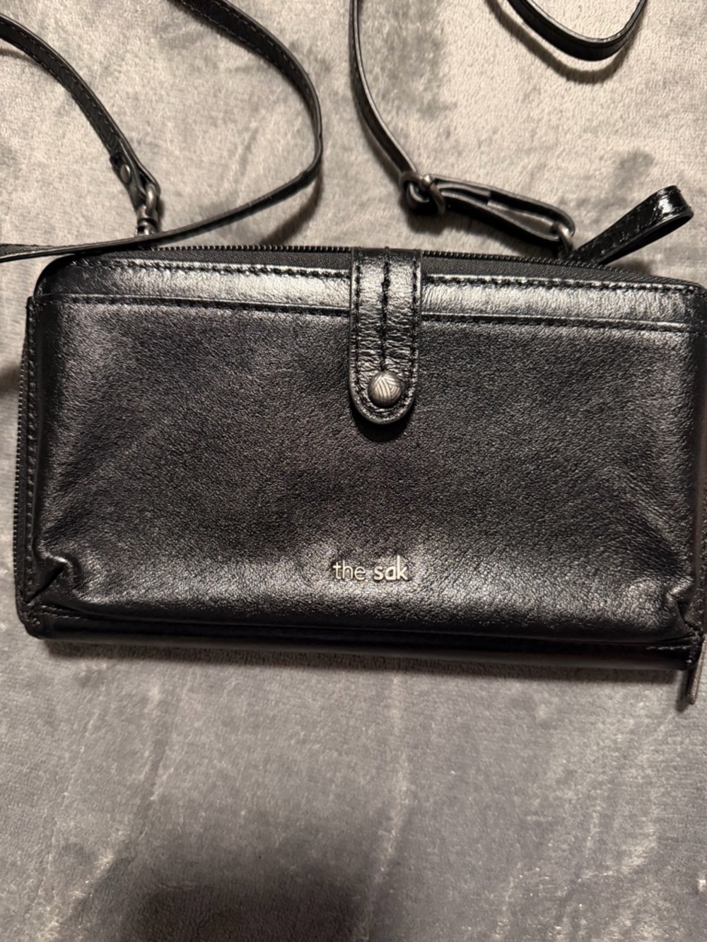 The Sak Black Leather Crossbody Wallet Purse